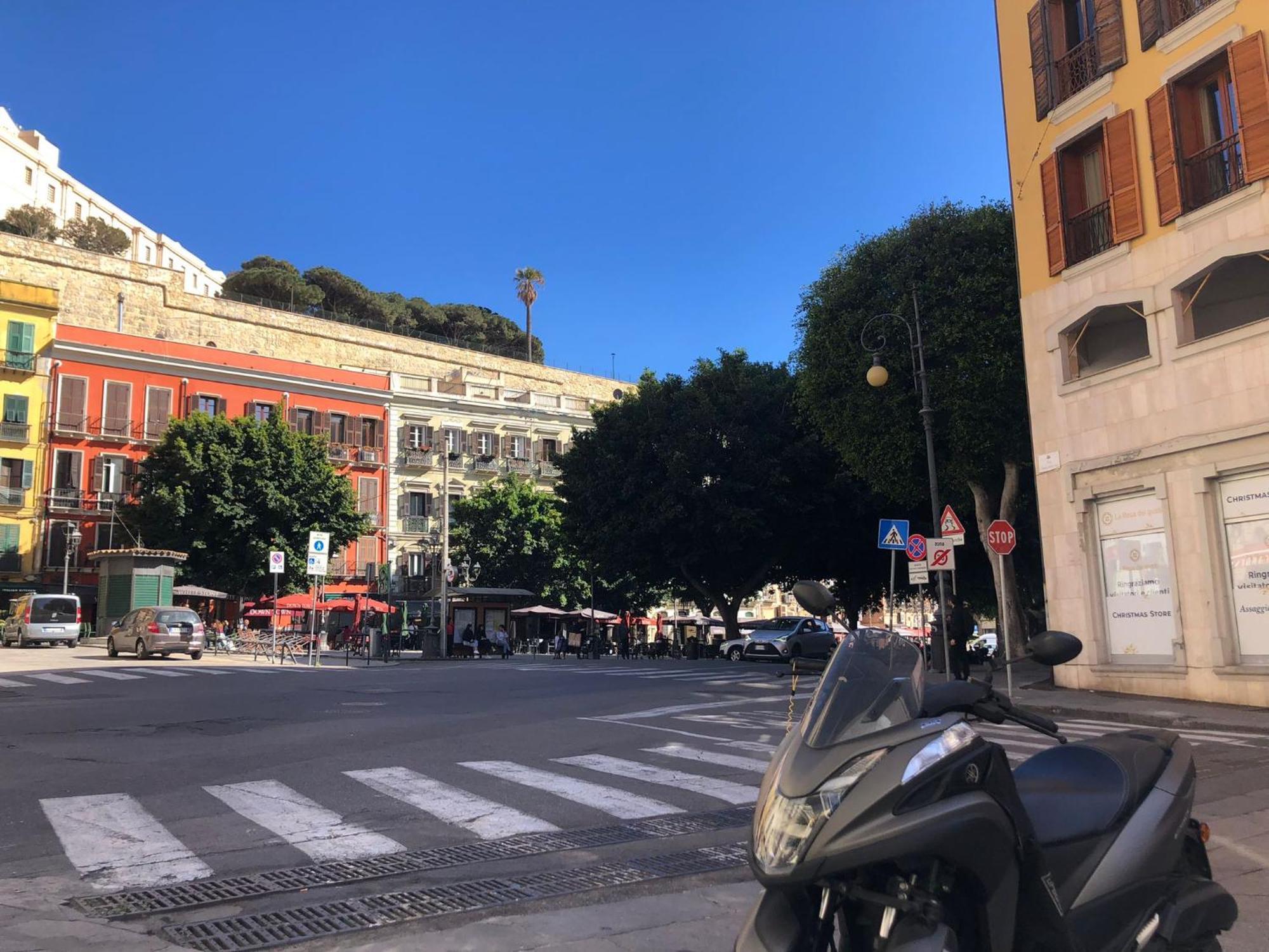 Lilyum Lägenhet Cagliari Exteriör bild